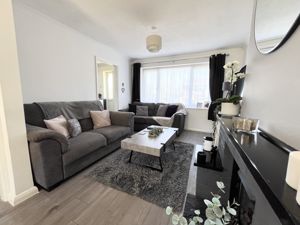 Lounge- click for photo gallery